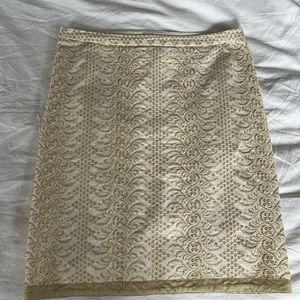 Banana Republic embroidered pencil skirt
